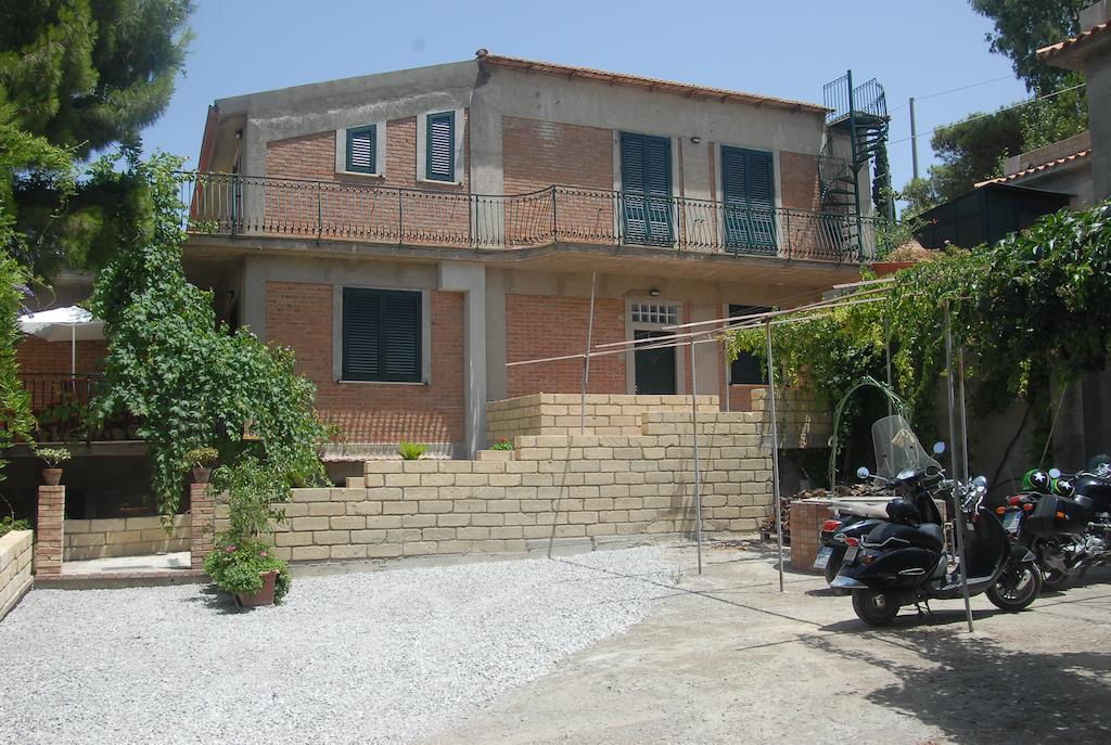 B&B Villa Zia Febronia Patti Exterior foto